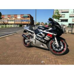 Suzuki GSXR 600 K3,compleet gemoderniseerd en technisch 100%