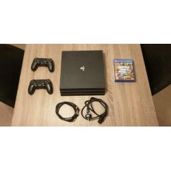 Playstation 4 Pro + 2 Controllers + FIFA 18 + GTA V - ZGAN
