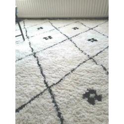 Groot Veramin vloerkleed 200x 290 met bloemen motief