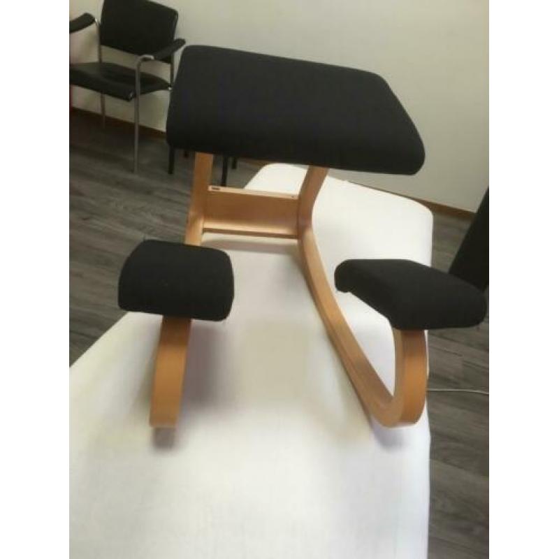 Kniestoel stokke