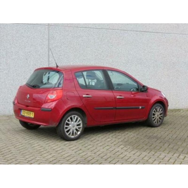 Renault Clio 1.2 TCE Collection Dealer onderhouden 1e eigena