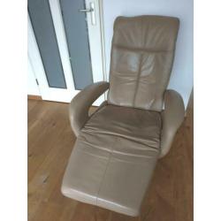 !! beige fauteuil leer relax stoel ziet er goed uit zie foto