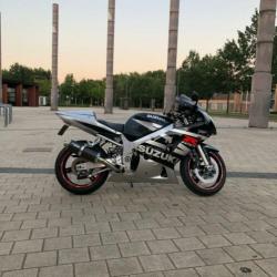 Suzuki GSXR 600 K3,compleet gemoderniseerd en technisch 100%