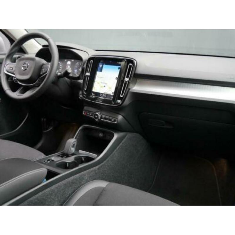 Volvo Xc40 T4 Automaat Momentum / Parkeercamera / Keyless
