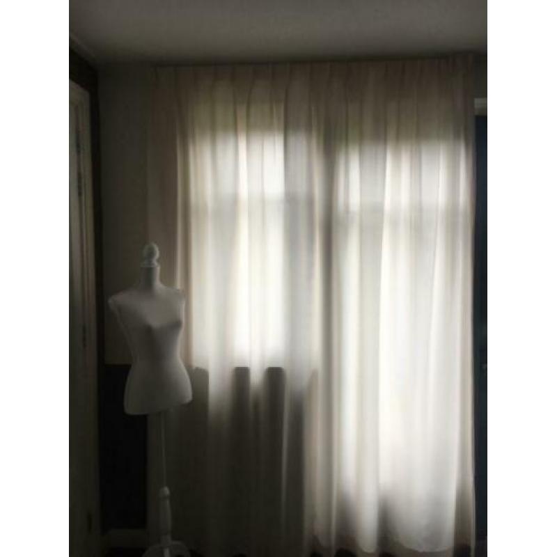 Slaapkamer gordijnen ecru/ creme kleur