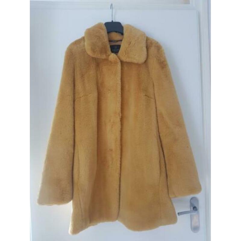 Nieuwe fake fur jas