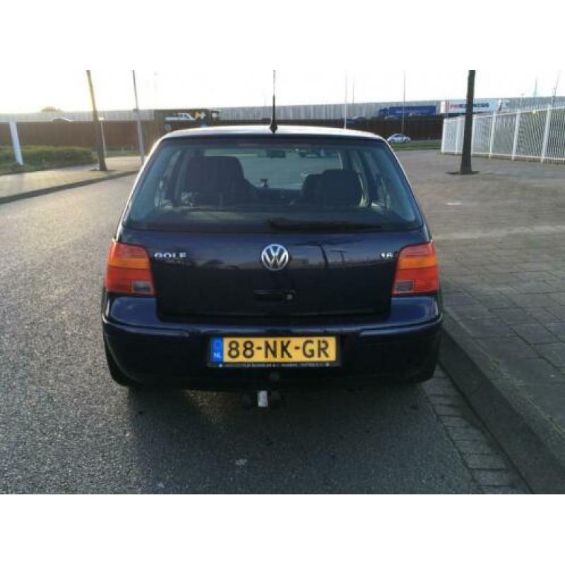 Volkswagen Golf 1.6 77KW 2003 Blauw Ocean
