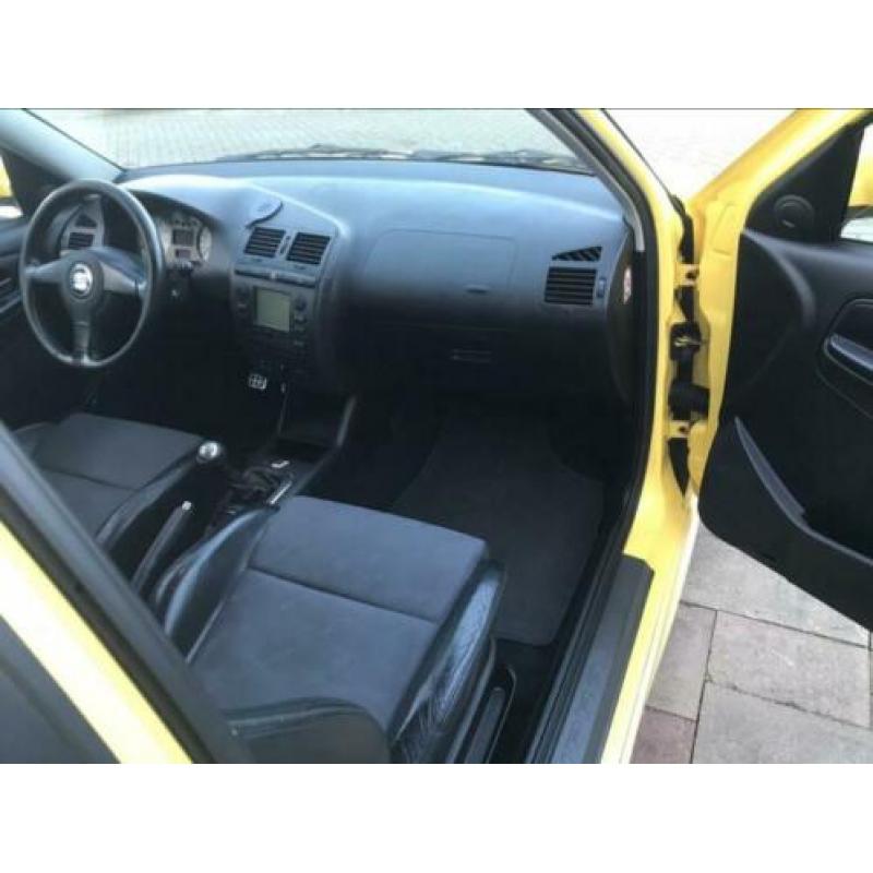 Seat Cordoba Cupra 1.8 20V 115KW 2D 2001 Geel