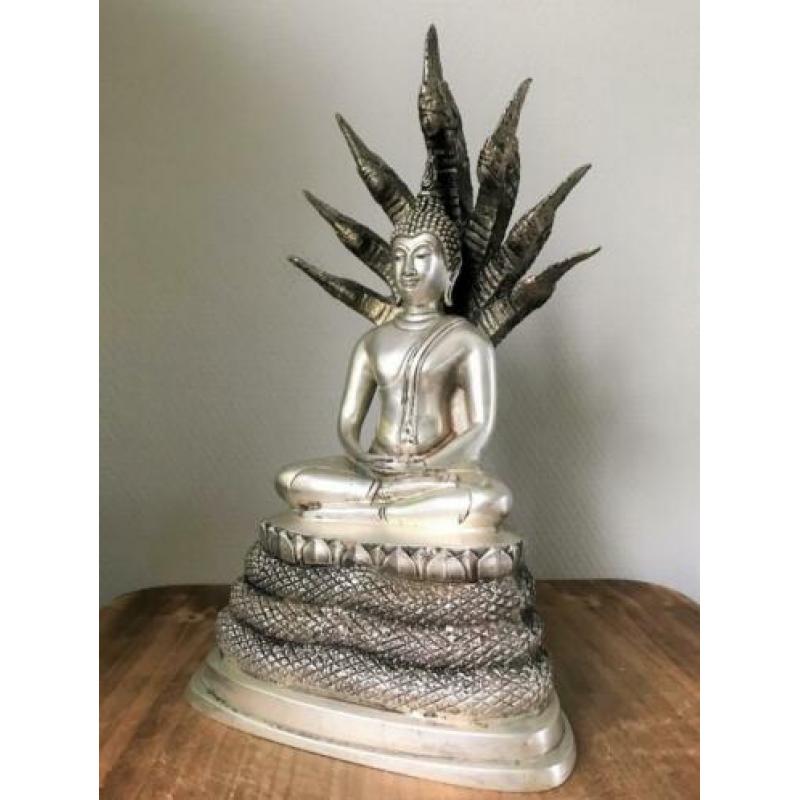 Grote Pang Naga Prok Brons verzilverd buddha beeld