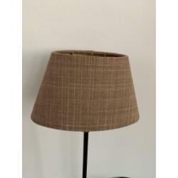Tafellampje lampje tafellamp lamp met kapje, hoogte 45,5 cm