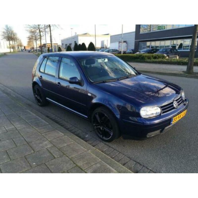 Volkswagen Golf 1.6 77KW 2003 Blauw Ocean