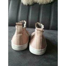roze baby enkellaarsjes vanH&M mt. 20/21 igs