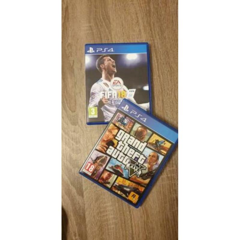Playstation 4 Pro + 2 Controllers + FIFA 18 + GTA V - ZGAN