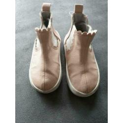 roze baby enkellaarsjes vanH&M mt. 20/21 igs