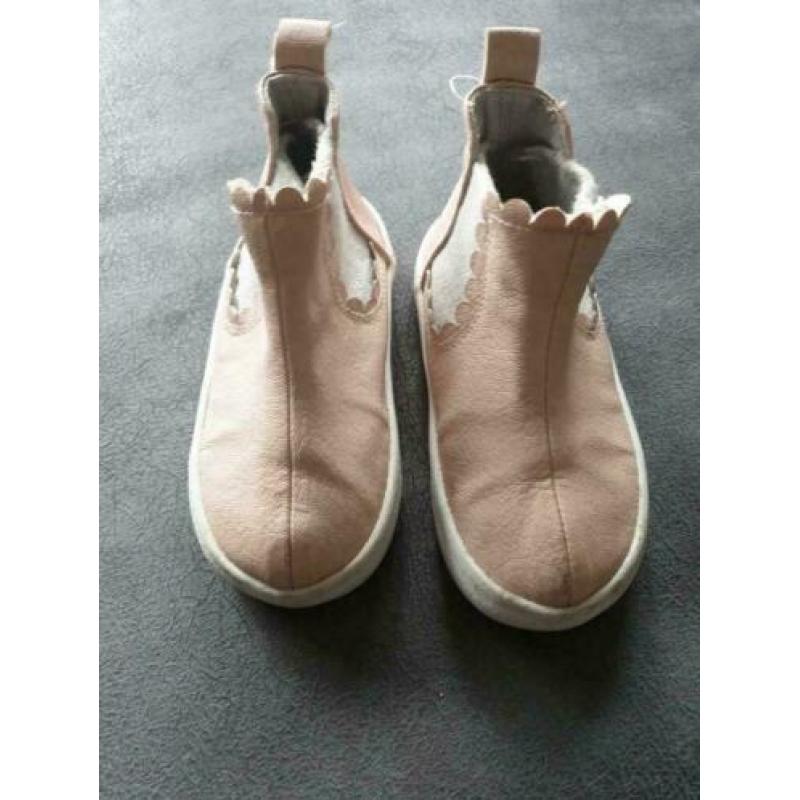 roze baby enkellaarsjes vanH&M mt. 20/21 igs