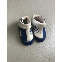 Nike maat 18,5 baby schoenen