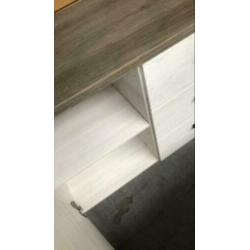 Brocante landelijk dressoir. Prijs 75. Verkeer in goede staa