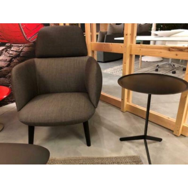 Prachtige Italiaanse design fauteuils met pouffe