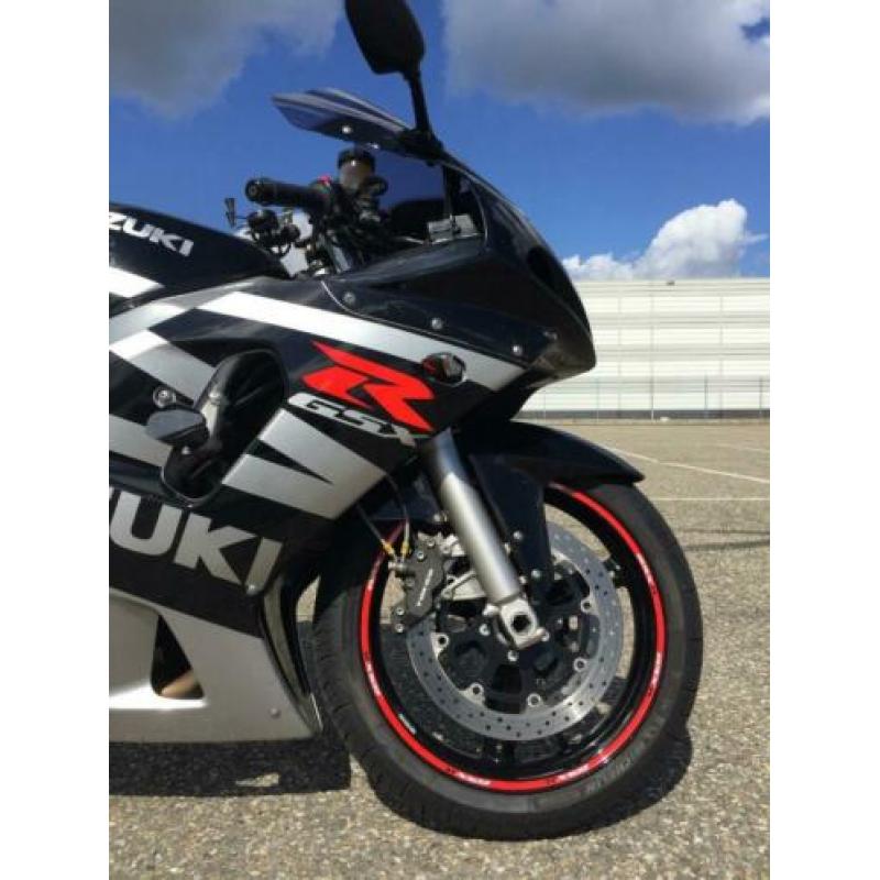 Suzuki GSXR 600 K3,compleet gemoderniseerd en technisch 100%