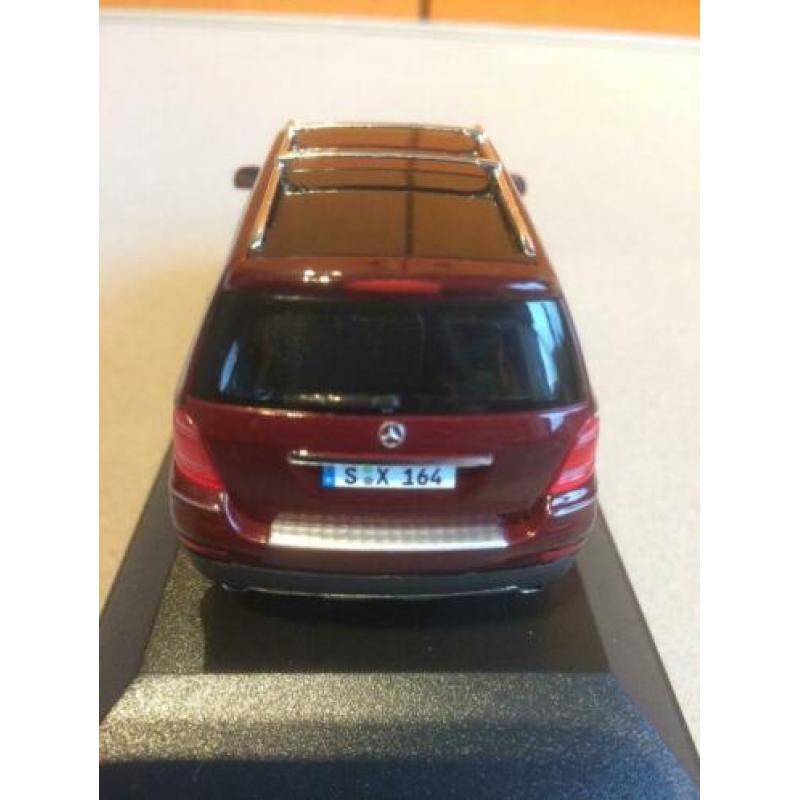 Mercedes X164 GL klasse SUV 2005 Mini Champ 1/43
