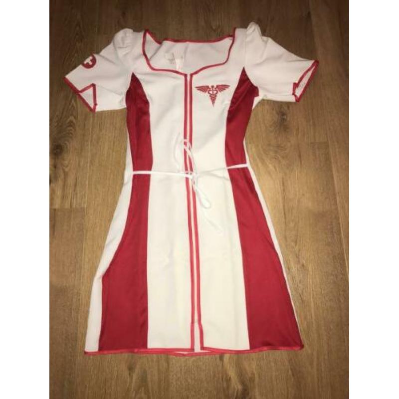 Carnavalskleding en feestkleding zusterjurkje dames maat 36