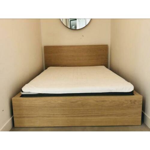 Bed ikea