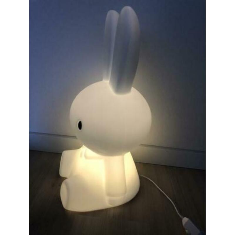Nijntje lamp 53 cm hoog en 24 cm breed met dimmer