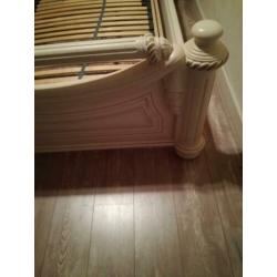 Tweepersoonsbed 2x2 mtr.