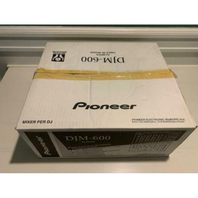 Pioneer djm-600 mixer mengpaneel zo goed als nieuw