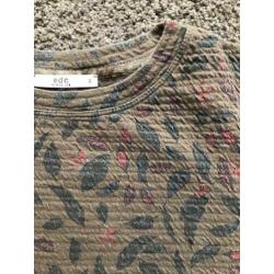 EDC sweater grijs/groen met rood blaadje maat S