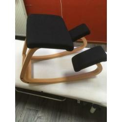 Kniestoel stokke