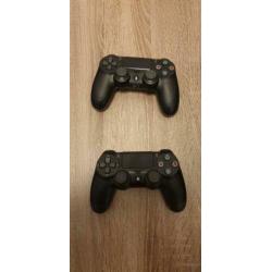 Playstation 4 Pro + 2 Controllers + FIFA 18 + GTA V - ZGAN