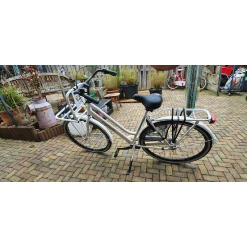 Een zeer mooie 28 inch DSP meisjes-schoolfiets