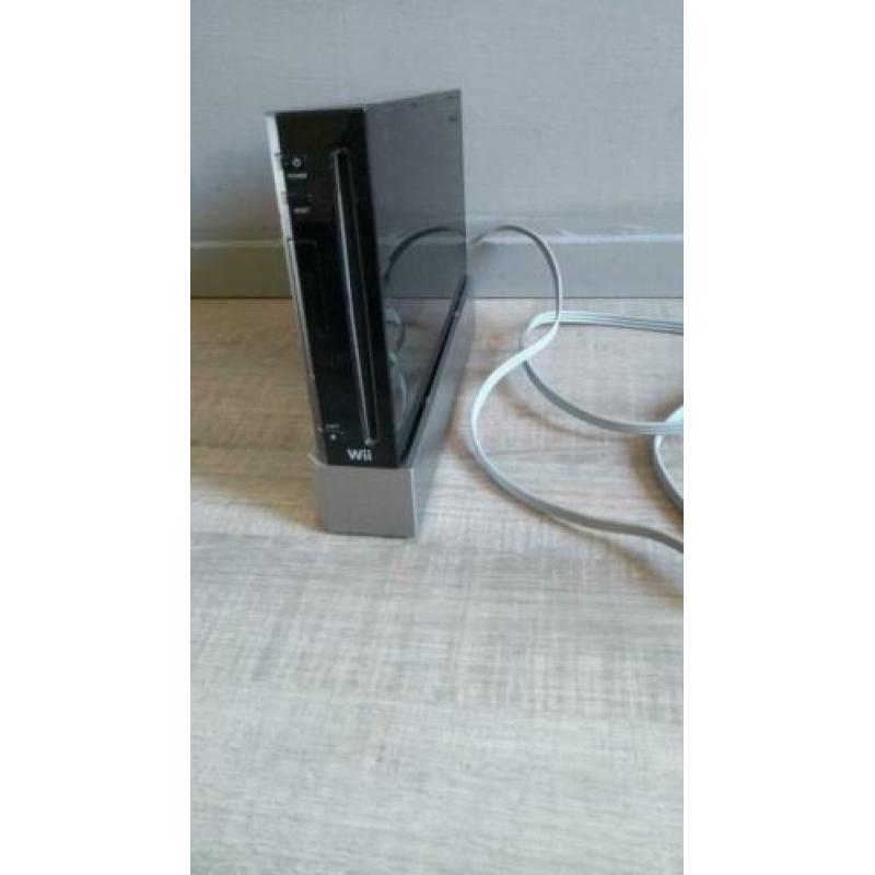 WII spelcomputer(4.3) met toebehoren, spellen en balancebord