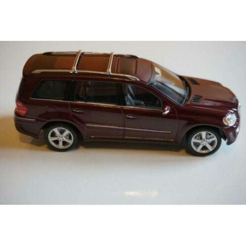 Mercedes X164 GL klasse SUV 2005 Mini Champ 1/43
