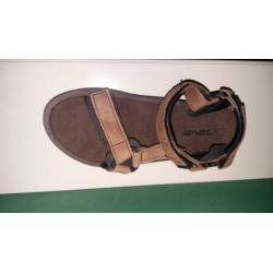 Teva sandalen bruin leder maat 38