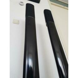 Harman Kardon speakers op zuilen