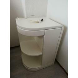 Zgan 2x mdf nachtkastjes +licht halfrond wit .