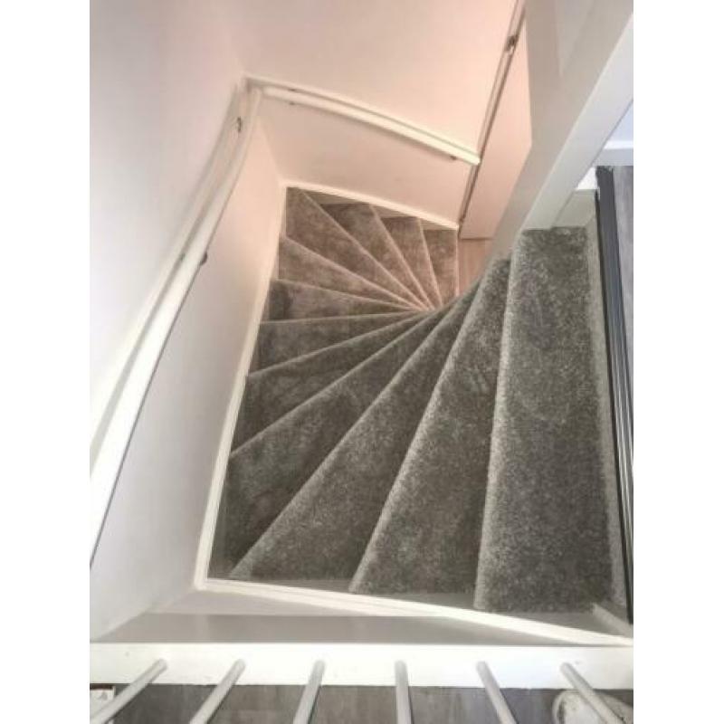 Echte vaklieden bekleden uw trap 25 jaar ervaring !
