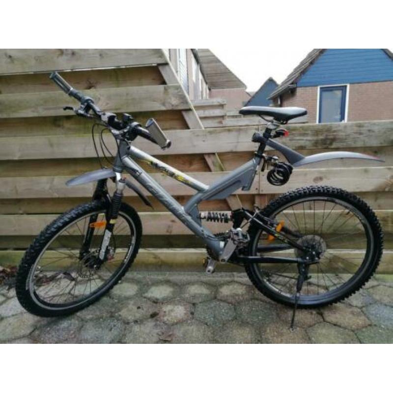 Giant Warp full suspension 27 speed