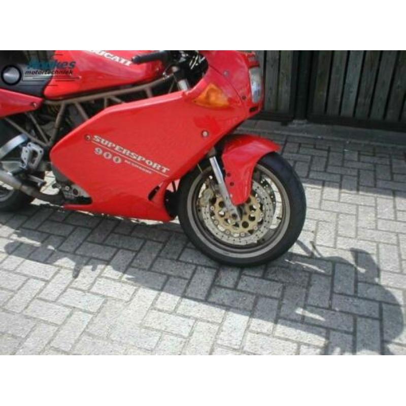 DUCATI 900SSC (bj 1997)