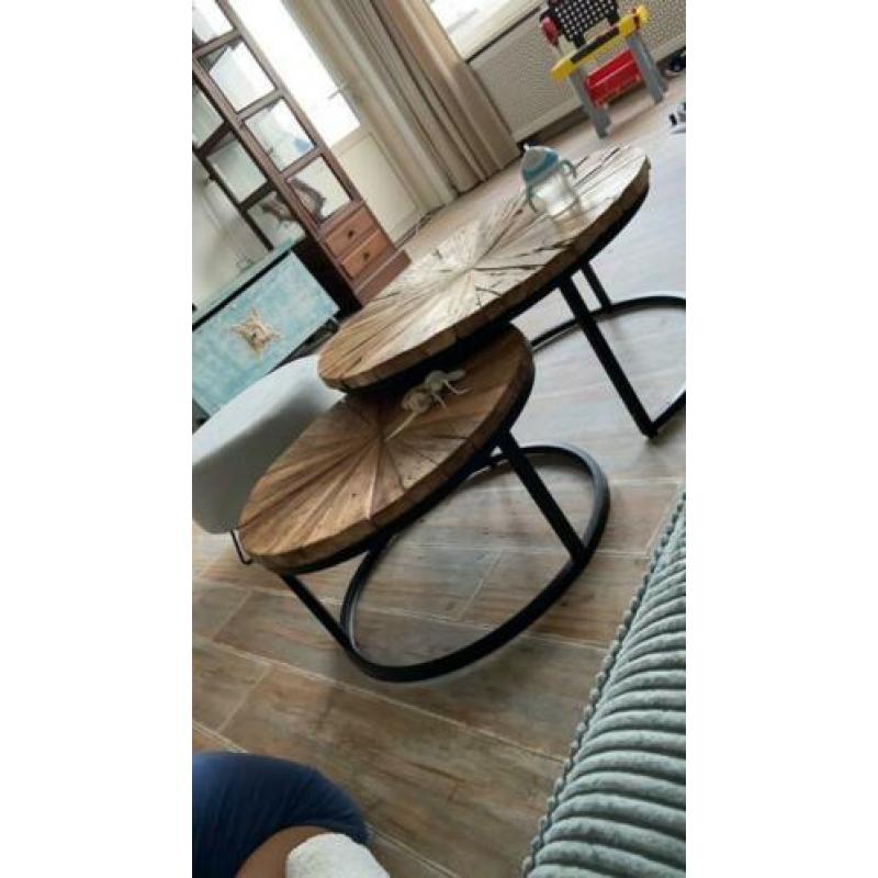 Set salontafels van pronto echt hout.