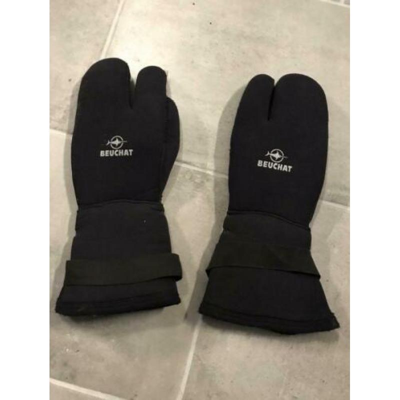 Duik wanten / duikhandschoenen Beuchat 2XL.