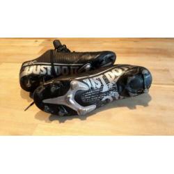 Nike Merc voetbalschoenen maat 44