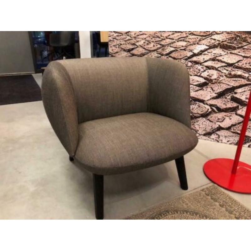 Prachtige Italiaanse design fauteuils met pouffe