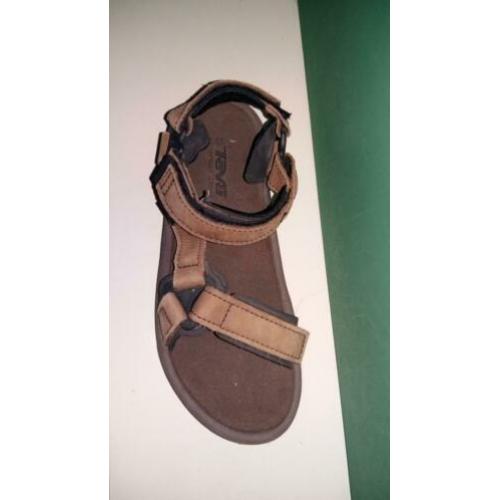 Teva sandalen bruin leder maat 38