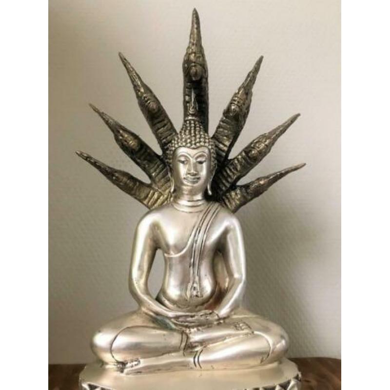 Grote Pang Naga Prok Brons verzilverd buddha beeld