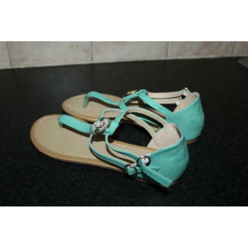 Boho style vlot groene of beige Slippers mt 40 KOOPJE