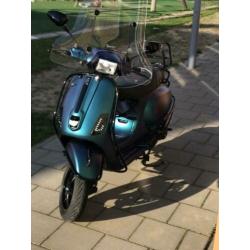 Unieke vespa kameleon full option (Touran exclusieve)