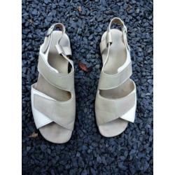 Maat 42 * Creme beige Ladysko sandalen
